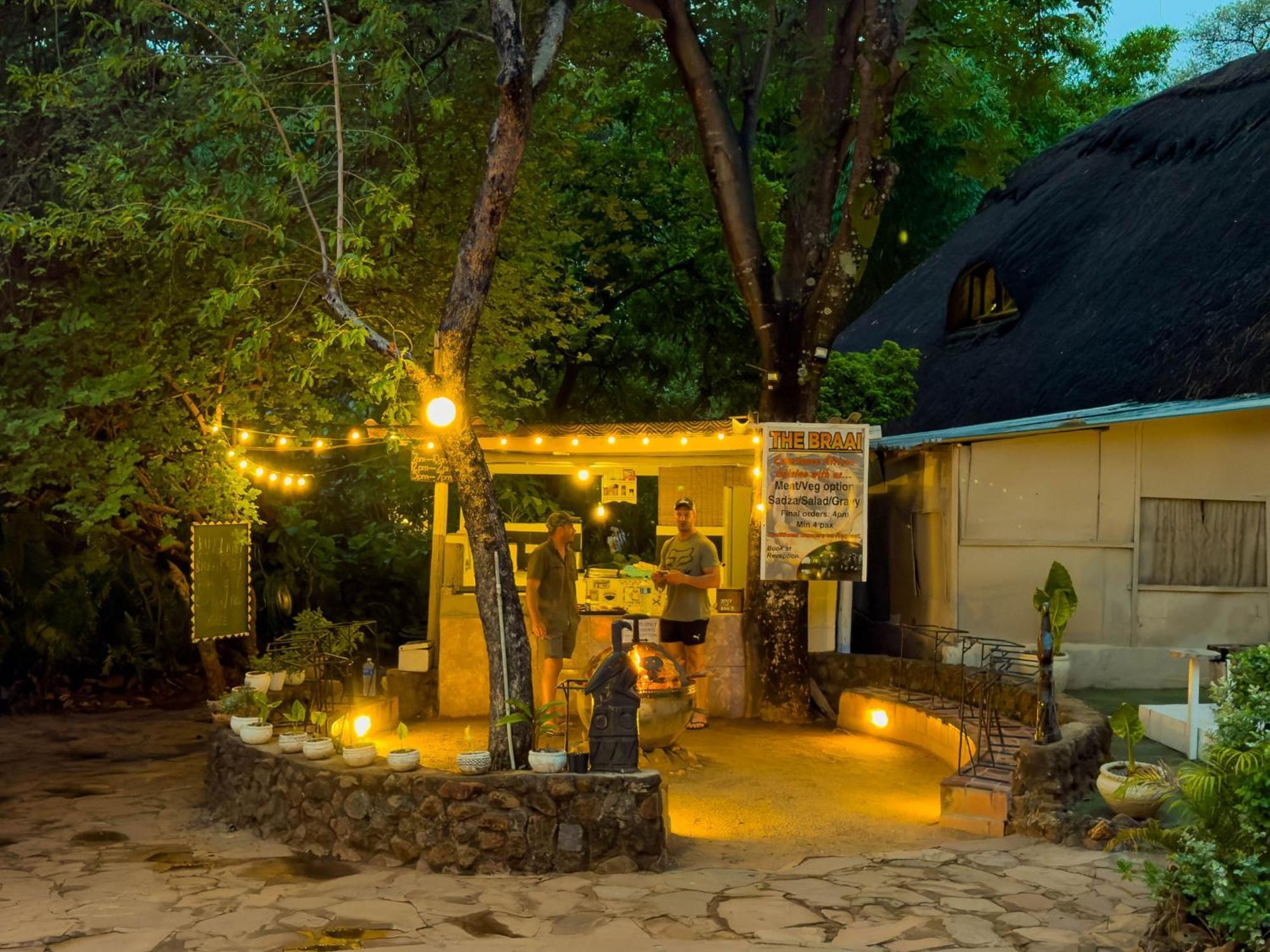 Victoria Falls Backpackers Lodge- Camp Sites Exterior foto